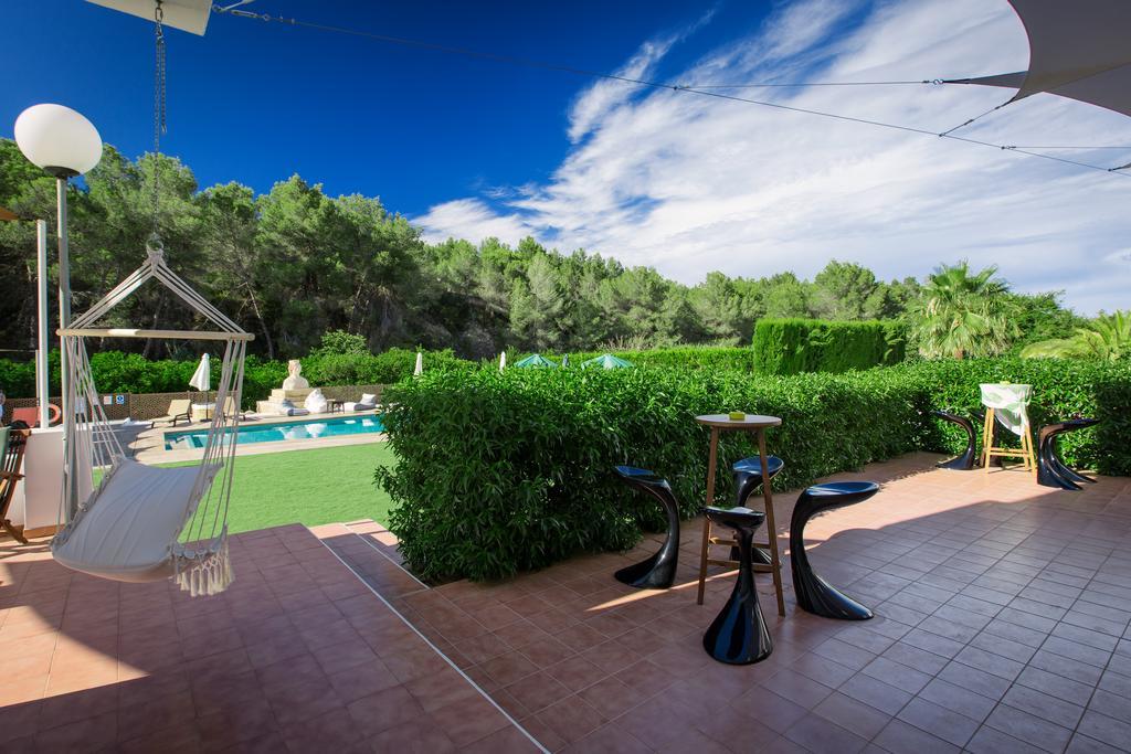 Apartamentos Colomar Santa Eularia des Riu Exterior photo
