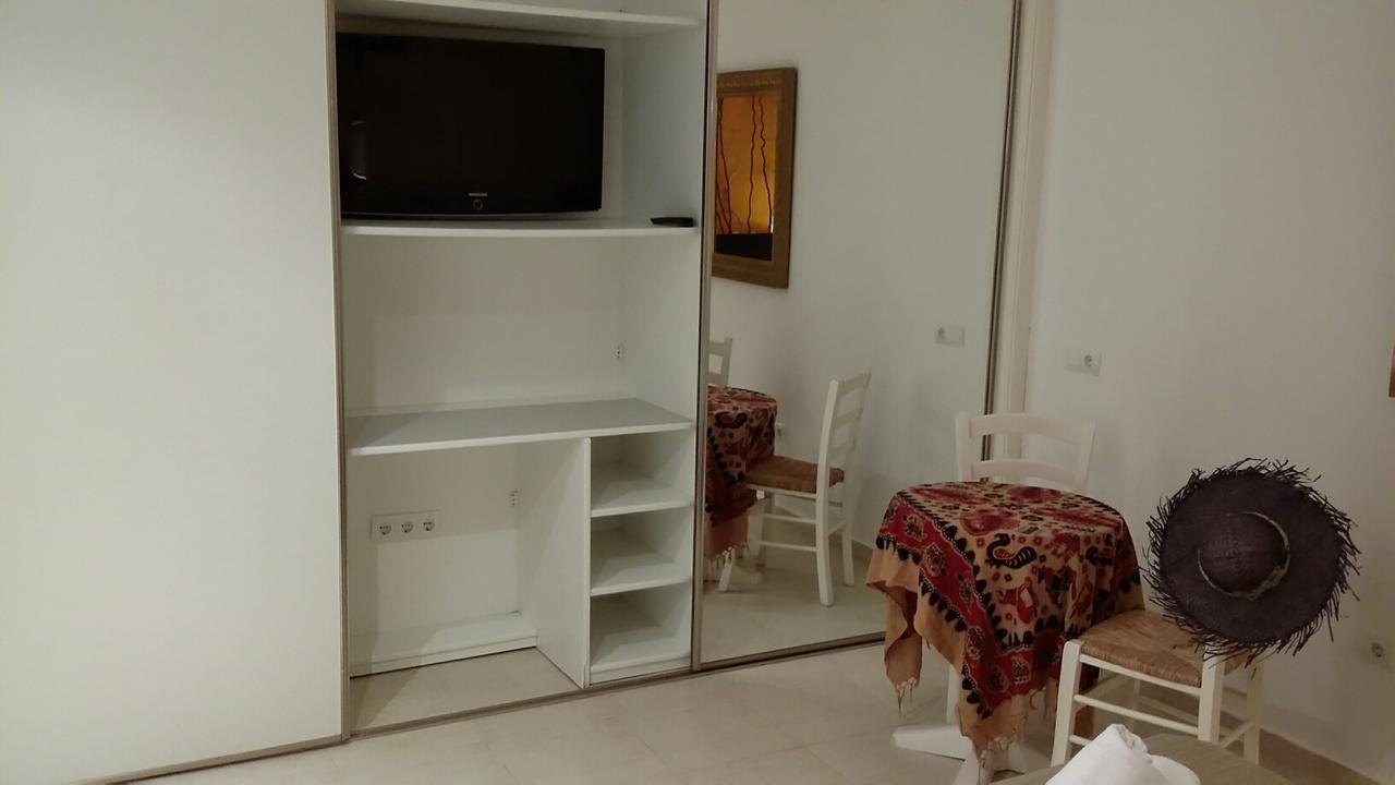 Apartamentos Colomar Santa Eularia des Riu Exterior photo